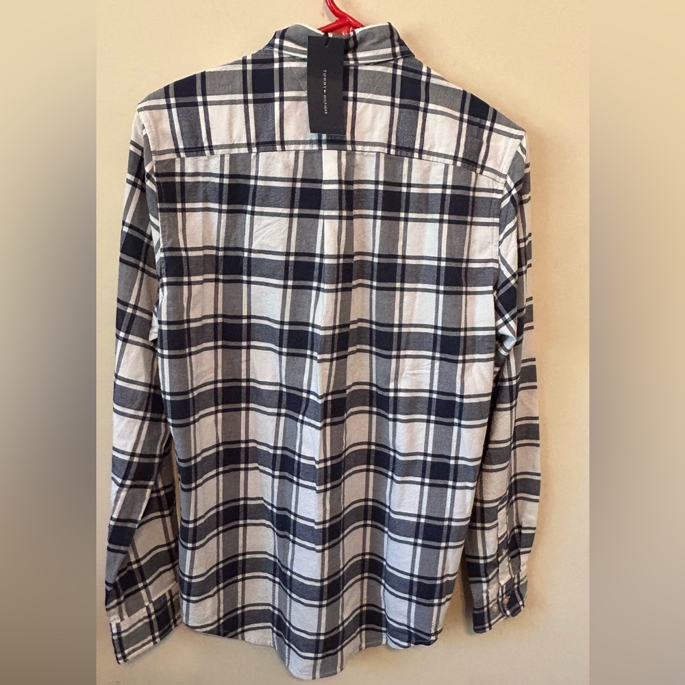 Tommy Hilfiger Men's Regular Fit Plaid Shirt Front Pocket Size Small New - Picture 5 of 12
